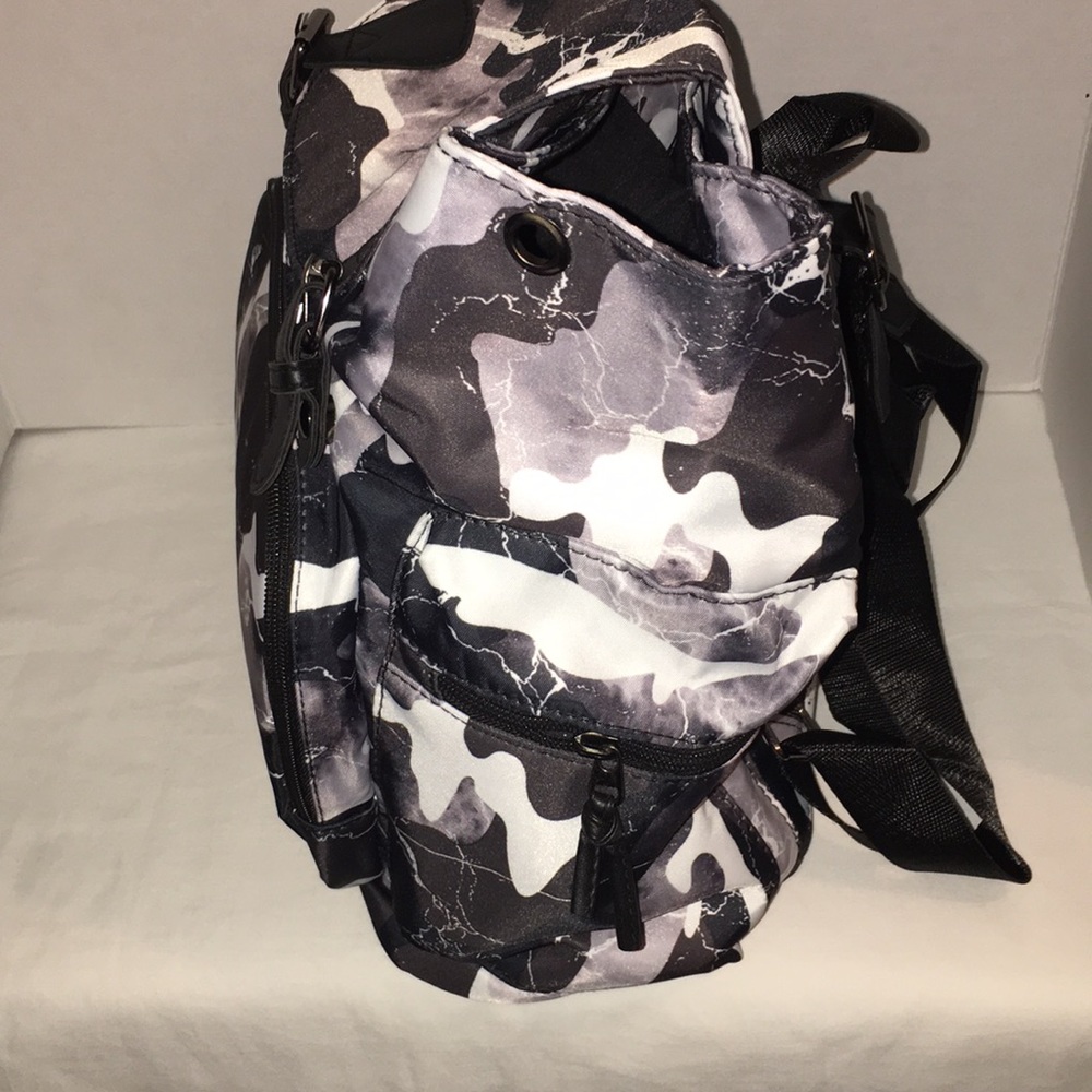 BackPack NWT - Picture 4 of 7